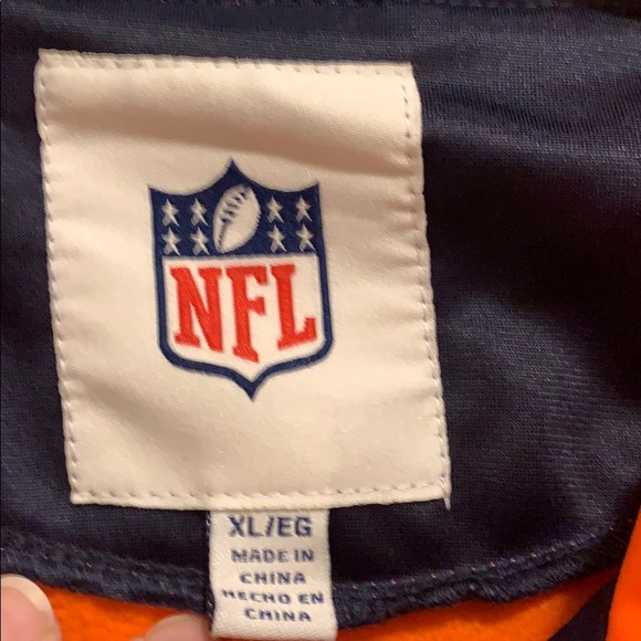 Chicago Bears ZIP Up NWOT - Picture 3 of 5